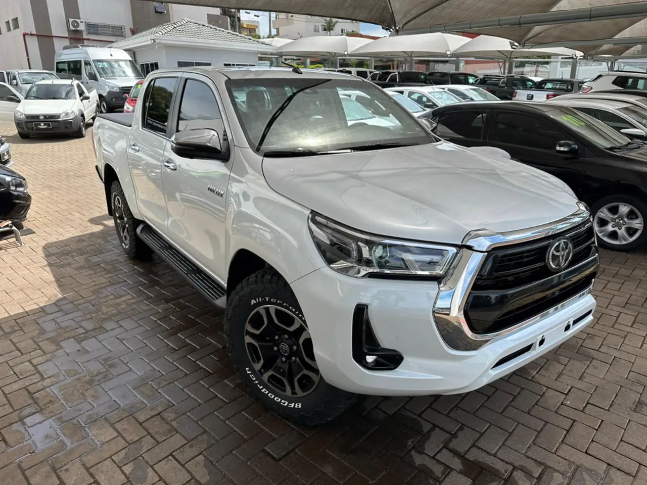 Toyota Hilux 2.8 TDI CD SRX 4X4 (AUT)
